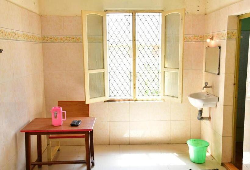 Семейный Номер, Ganesh Lodge