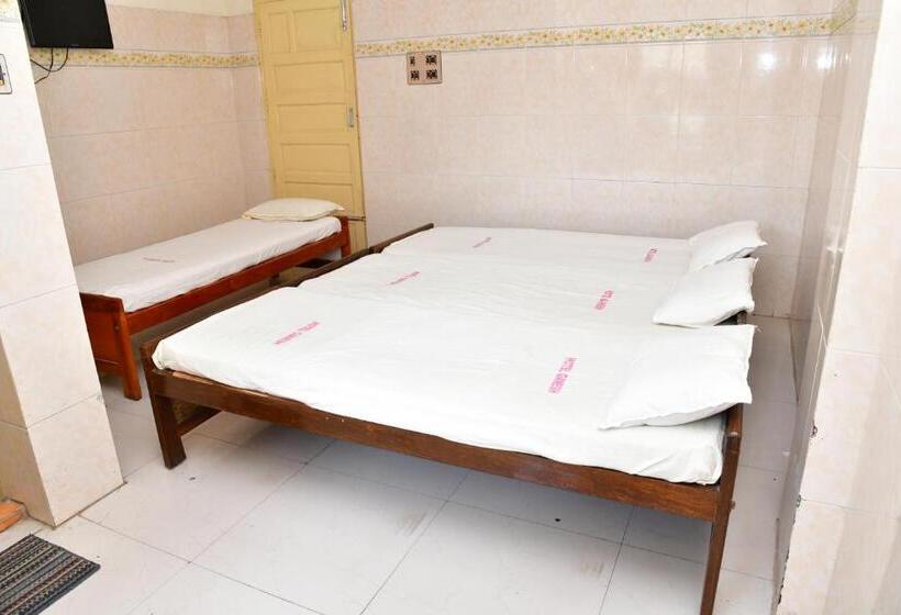 Семейный Номер, Ganesh Lodge