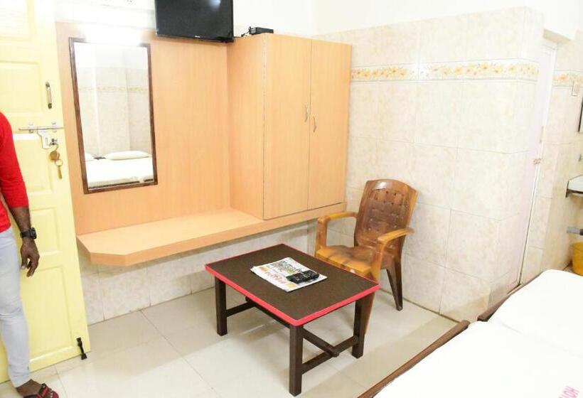 Трехместный Номер Классика, Ganesh Lodge