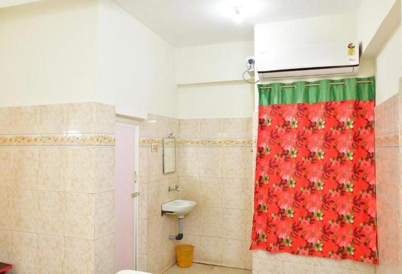 Трехместный Номер Классика, Ganesh Lodge