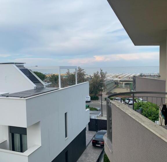 اتاق لوکس با چشمانداز دریا, Moderno Bed & Breakfast