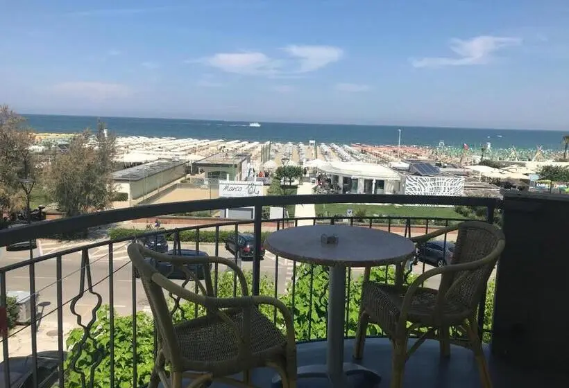 اتاق سوپریور چهار تخته, Moderno Bed & Breakfast