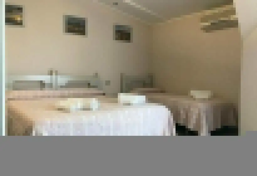 Economy Triple Room, Moderno Bed & Breakfast