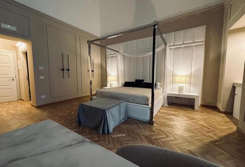 Полулюкс с Балконом, Palazzo Bonomi