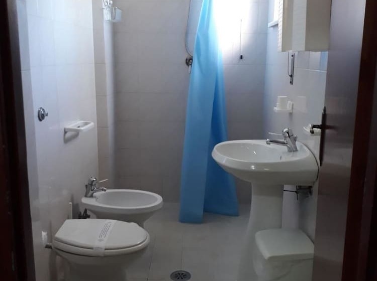 스탠다드 트리플 발코니 룸, Pensione Nettuno