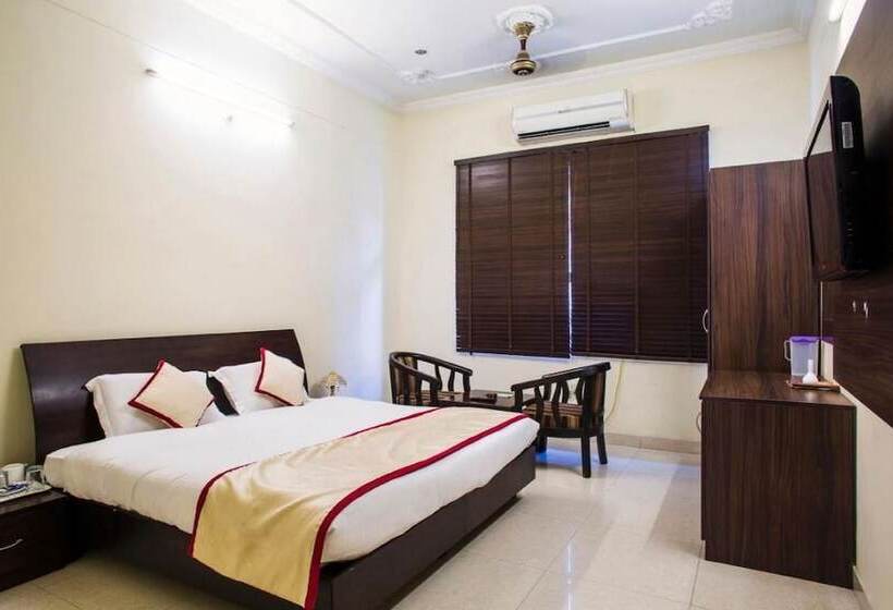 Номер Deluxe, Rani Castle Jammu