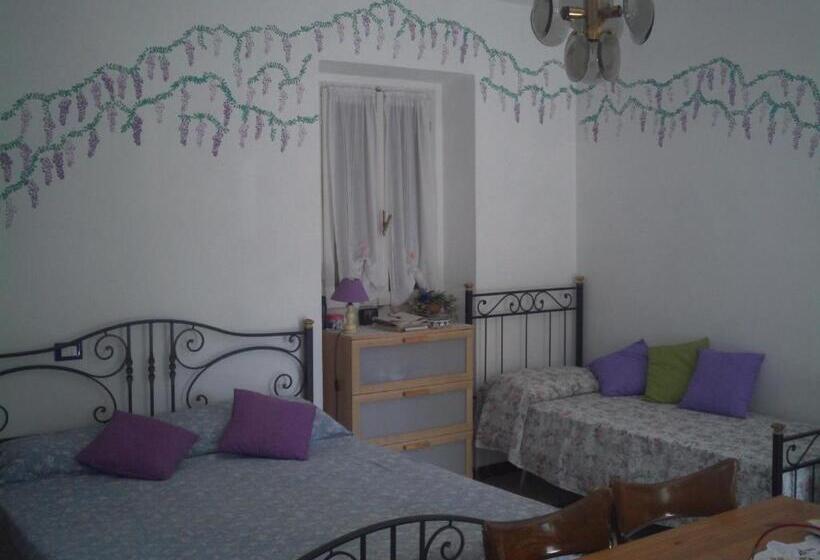 غرفة قياسية ثلاثية, B&b Balestruccio