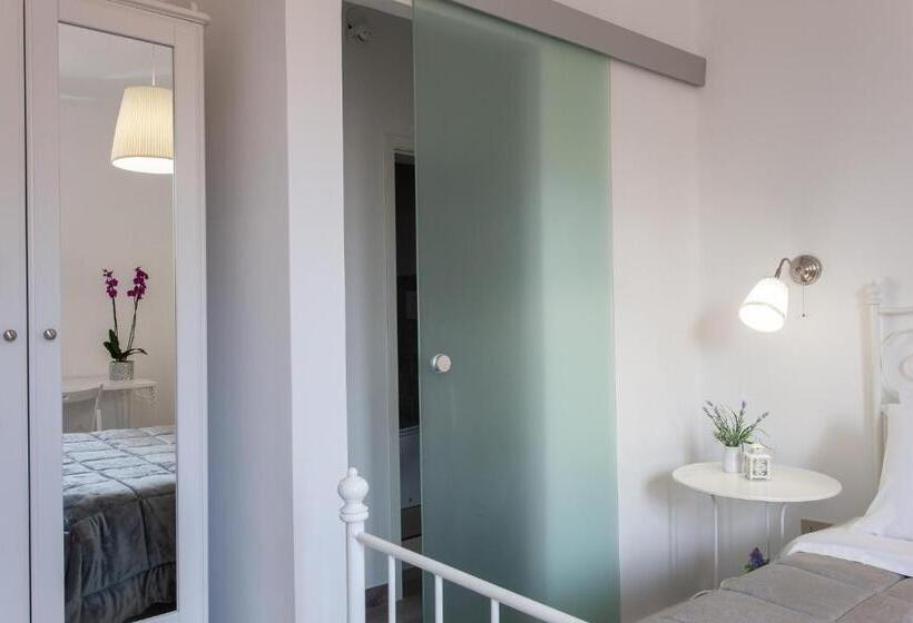 标准间, Il Cortile Degli Artisti