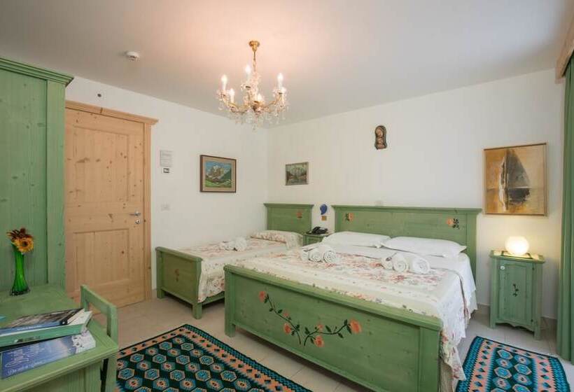 غرفة قياسية ثلاثية, B&b La Gerla Blu