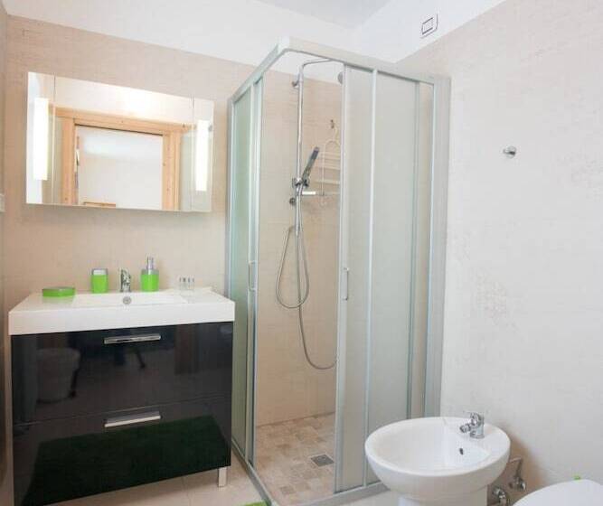 غرفة قياسية ثلاثية, B&b La Gerla Blu