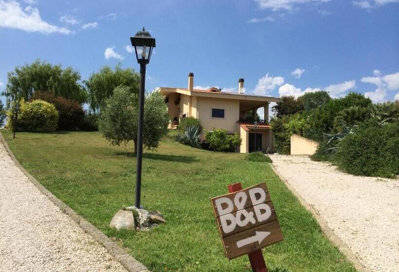 דירת חדר בקומת קרקע, B&b Millennium