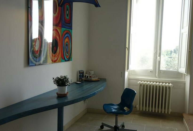 חדר סטנדרט לשלושה עם חדר אמבטיה משוף, Casina Romita