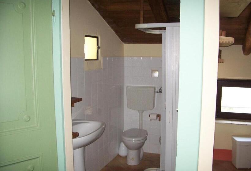 דירת חדר עם טרסה, Il Mandorlo