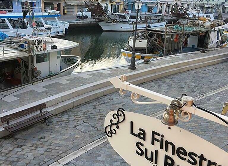 اتاق سوپریور, La Finestra Sul Porto