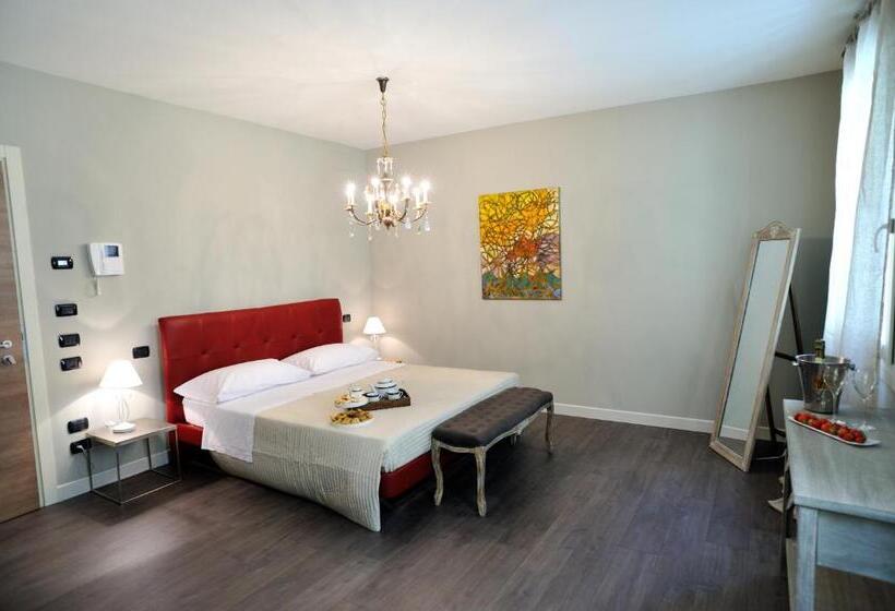 اتاق استاندارد سه نفره, La Finestra Sul Porto