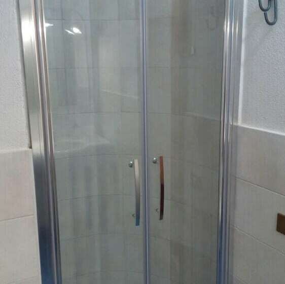 اتاق خانوادگی با چشمانداز دریا, La Fusarella Villa Santoro