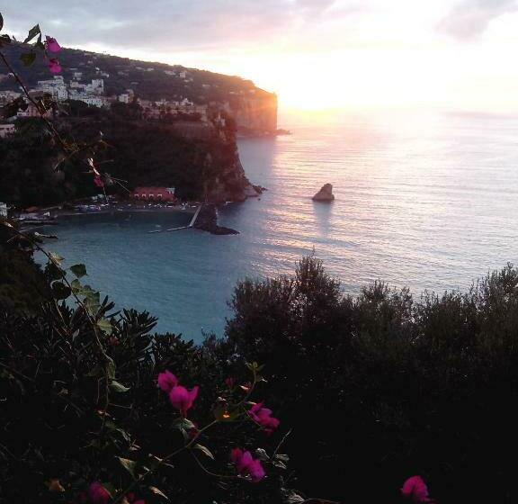 اتاق استاندارد با چشمانداز دریا, La Fusarella Villa Santoro