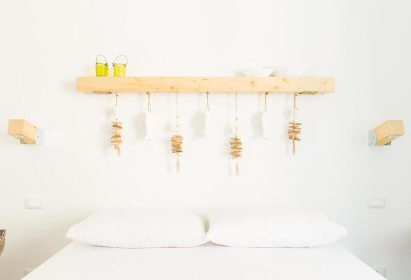 Standard Szoba Erkéllyel, Tangram House