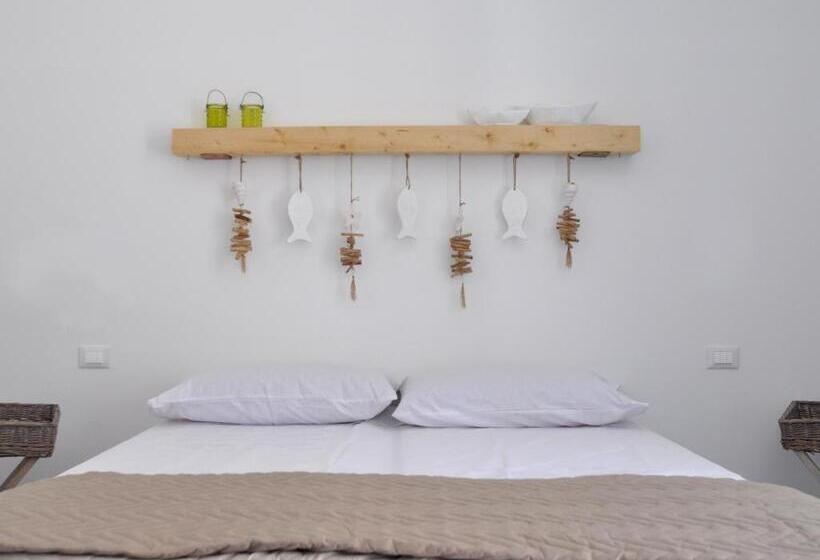 Standard Szoba Erkéllyel, Tangram House