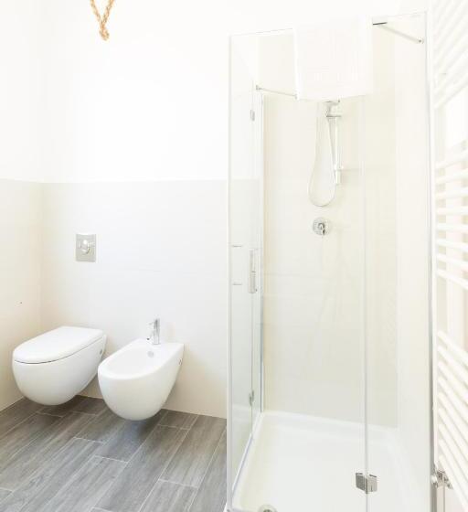 Standard Szoba Erkéllyel, Tangram House