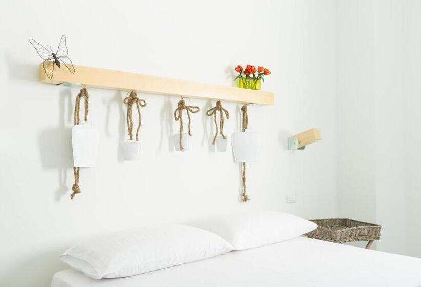 Standard Szoba, Tangram House