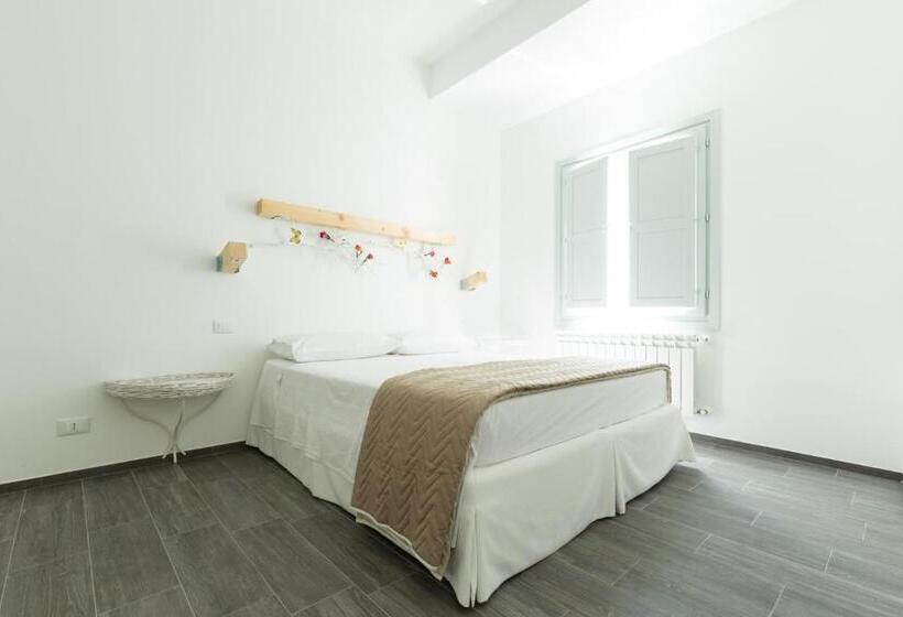Номер Стандарт, Tangram House