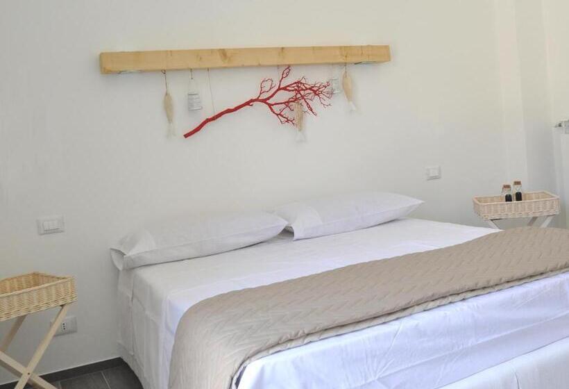 Standard Szoba Erkéllyel, Tangram House