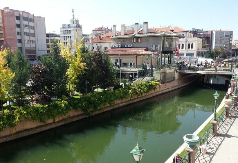 4인용 스탠다드 룸, Bulvar Hostel