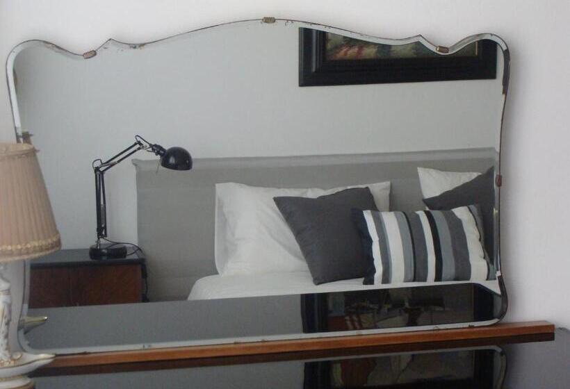 جناح جونيور, Gianduja B&b