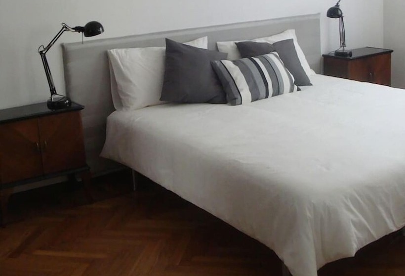 جناح جونيور, Gianduja B&b