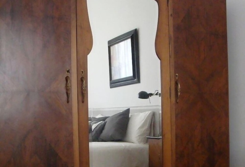 جناح جونيور, Gianduja B&b