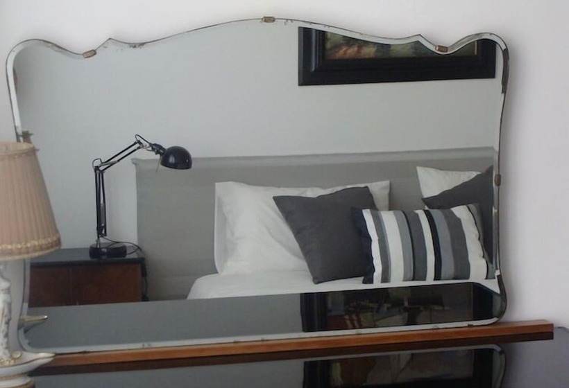 جناح جونيور, Gianduja B&b