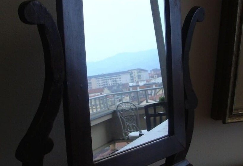 جناح جونيور, Gianduja B&b