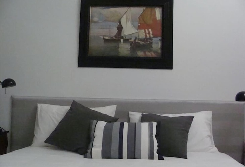 جناح جونيور, Gianduja B&b