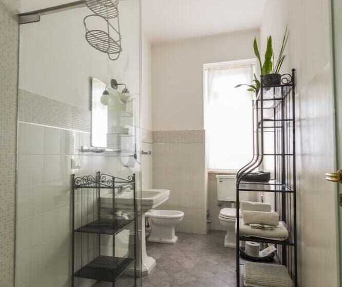 جناح جونيور, Gianduja B&b