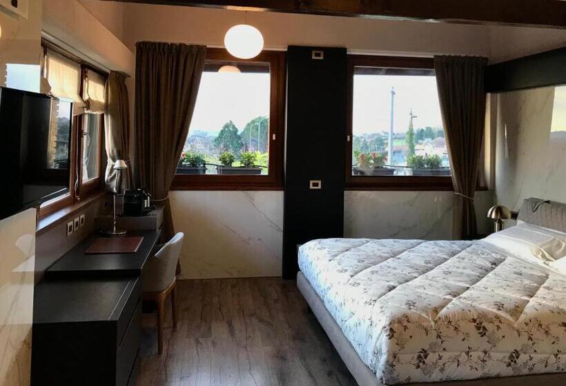 庭の見えるジュニアスイート, Heidi Bed And Breakfast