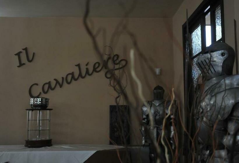 غرفة ديلوكس ثلاثية, Il Cavaliere