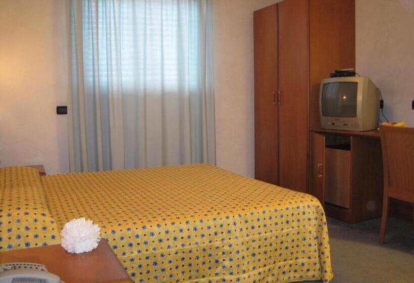 غرفة قياسية, Italia