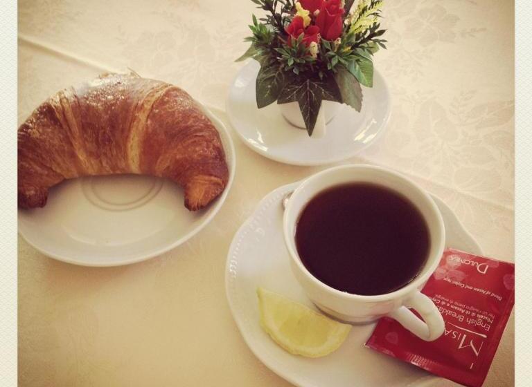 غرفة قياسية ثلاثية, Italia