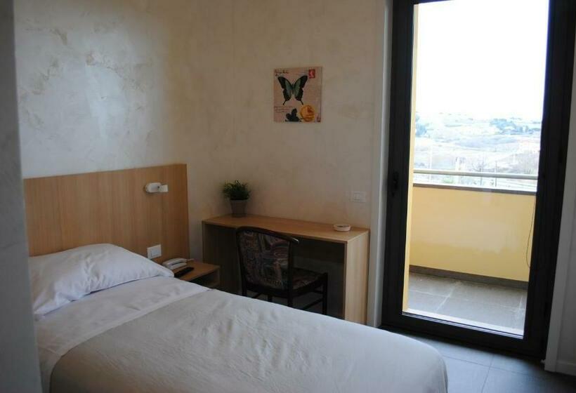 اتاق استاندارد یک نفره, La Tavernetta