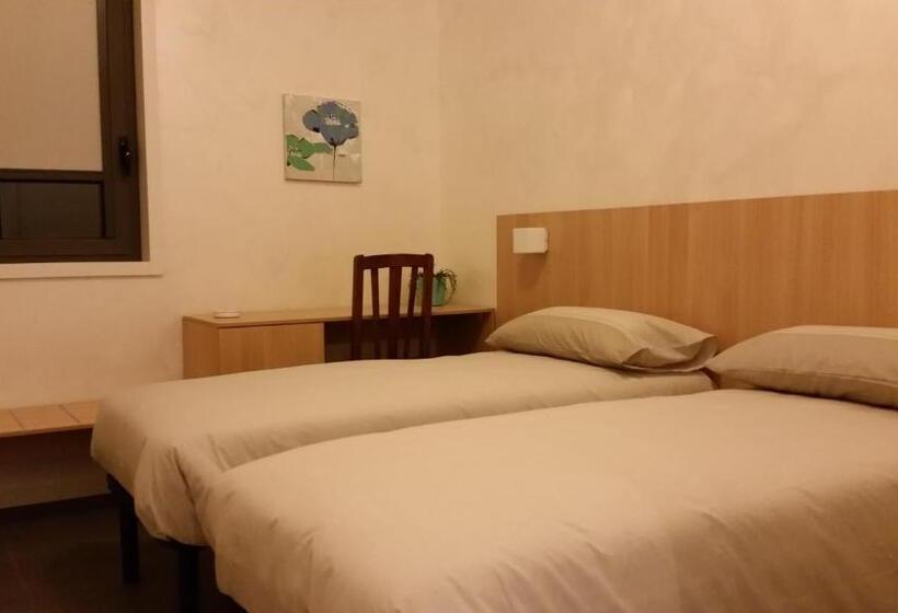 اتاق استاندارد, La Tavernetta