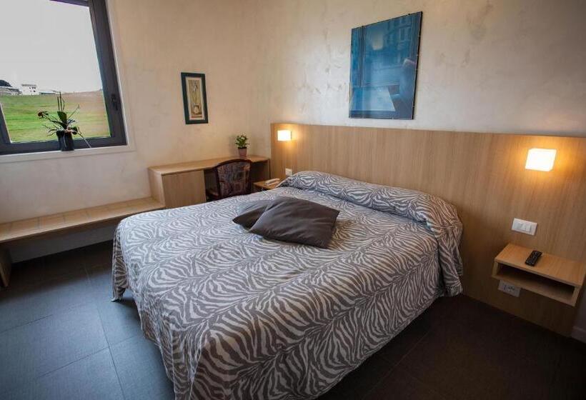 اتاق استاندارد, La Tavernetta