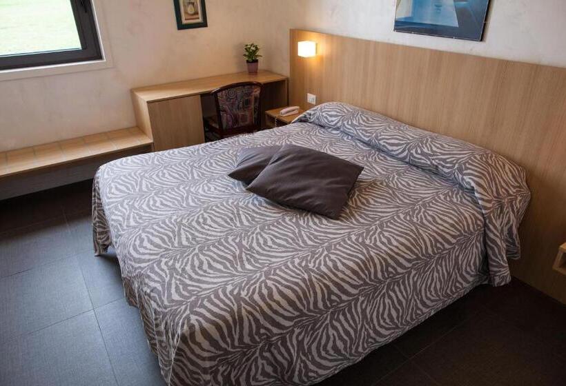 اتاق استاندارد, La Tavernetta