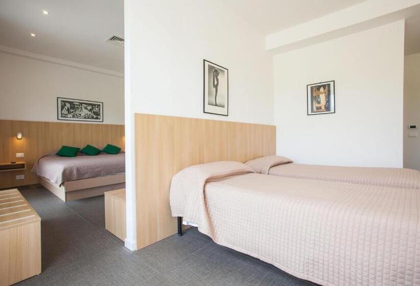 Suite with Terrace, La Tavernetta