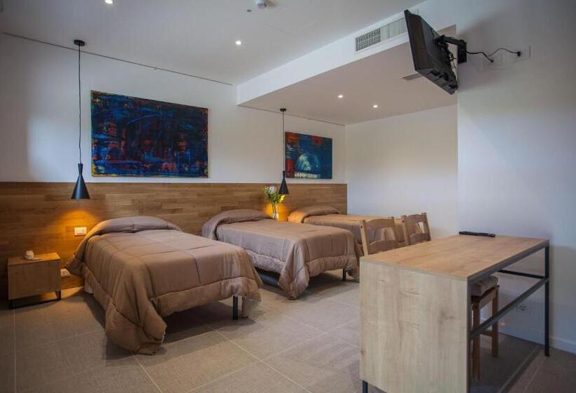 اتاق استاندارد سه نفره, La Tavernetta