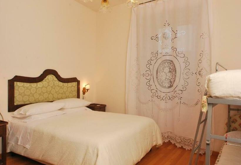 デラックストリプルルーム, Le Torri