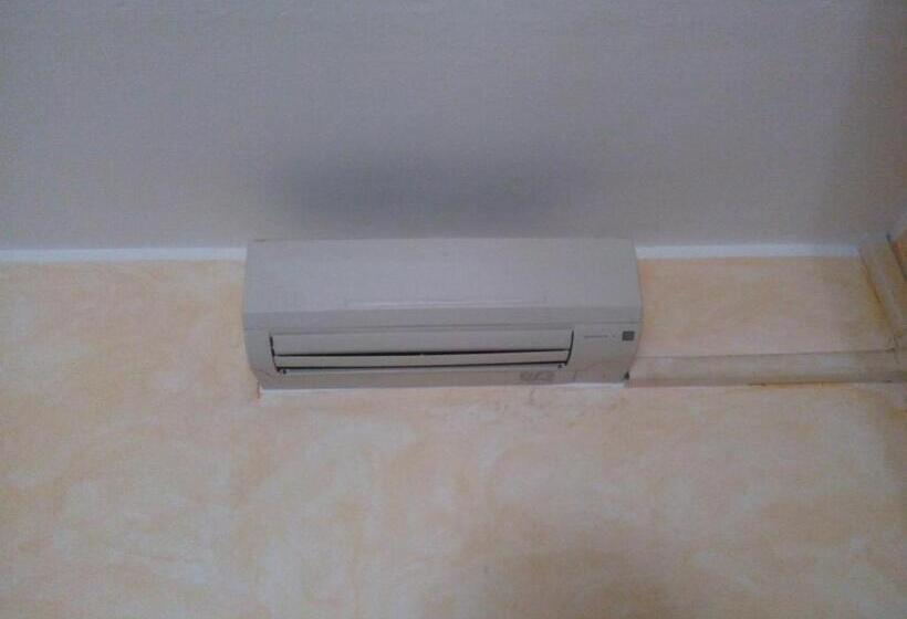 سوییت خانوادگی, Lea