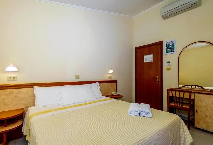 غرفة قياسية, Miramare   Silvi Marina