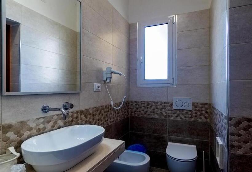 غرفة عائلية مطلّة علي البحر, Miramare   Silvi Marina