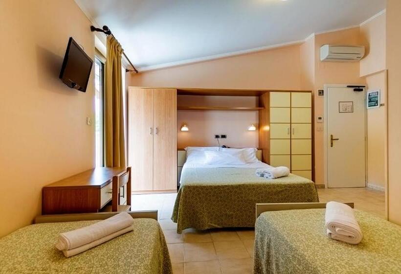 غرفة سوبيريور رباعية, Miramare   Silvi Marina